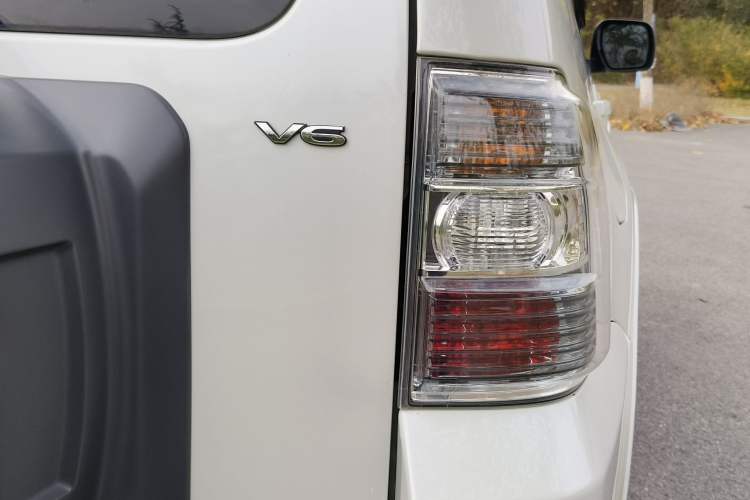 Used Mitsubishi Pajero 2018 3.0L Automatic Comfort Edition
