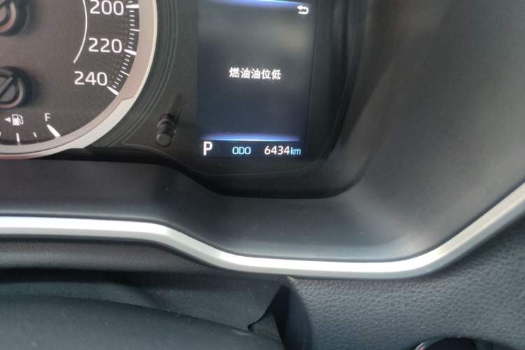 Used Toyota FRONTLANDER 2022 2.0L CVT Luxury PLUS Edition