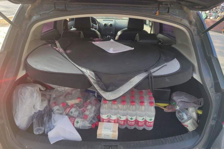 Used Nissan Qashqai 2010 20X LE CVT 2WD Trunk