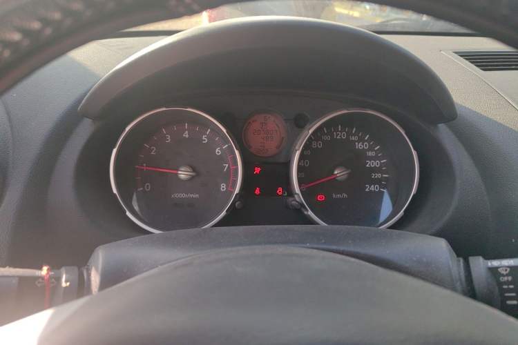 Used Nissan Qashqai 2010 20X LE CVT 2WD Odometer Close Up