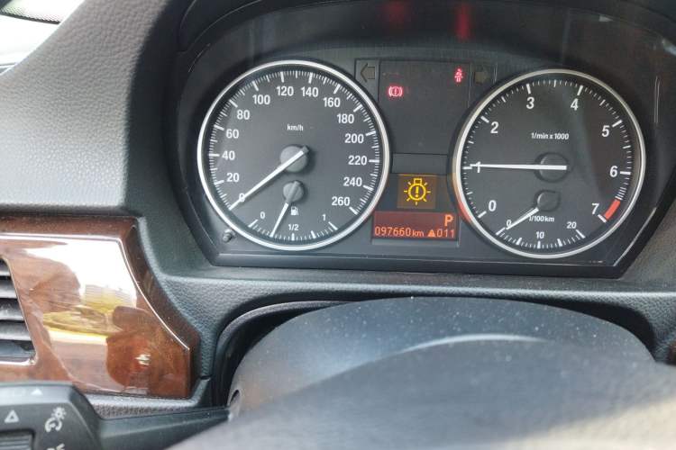Used BMW 3 Series 2009 320i Luxury Edition
