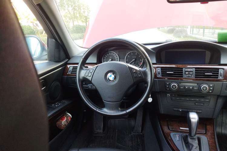 Used BMW 3 Series 2009 320i Luxury Edition
