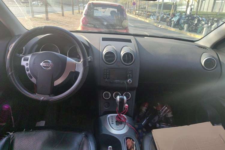 Used Nissan Qashqai 2010 20X LE CVT 2WD Center Console