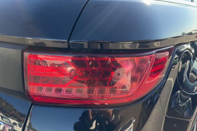 Used Land X7 2015 2.0T Panoramic Prestige Edition
