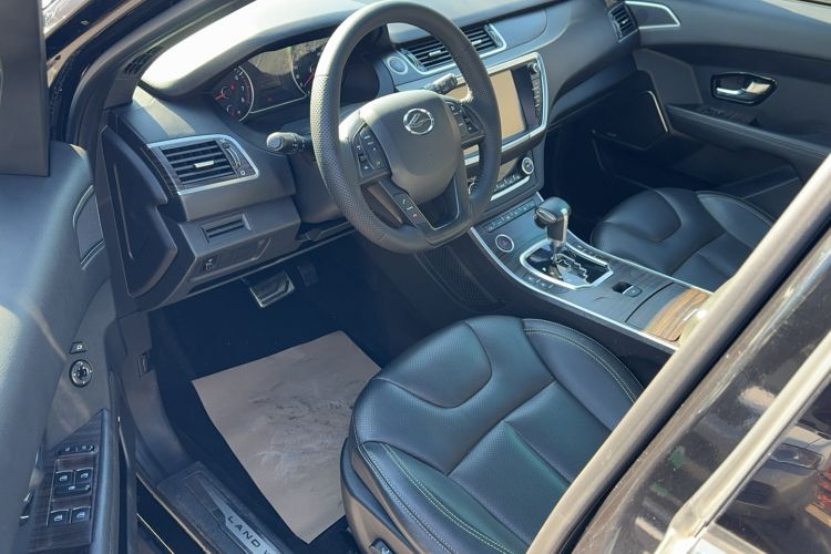 Used Land X7 2015 2.0T Panoramic Prestige Edition
