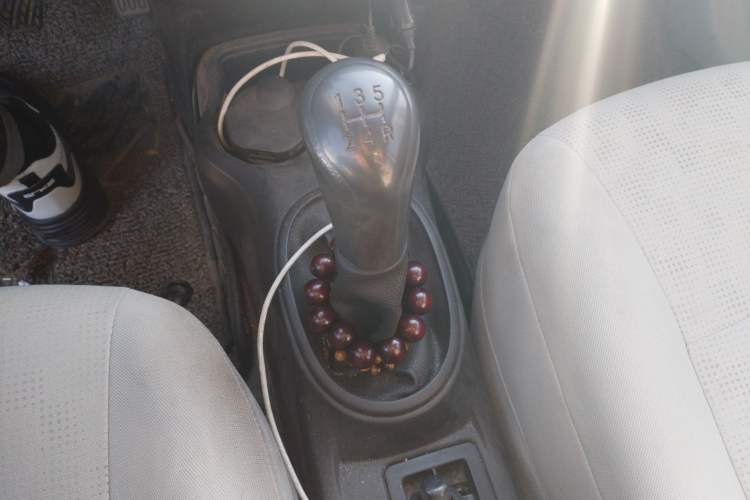 Used Venucia R30 2014 1.2L Manual Luxury Edition
