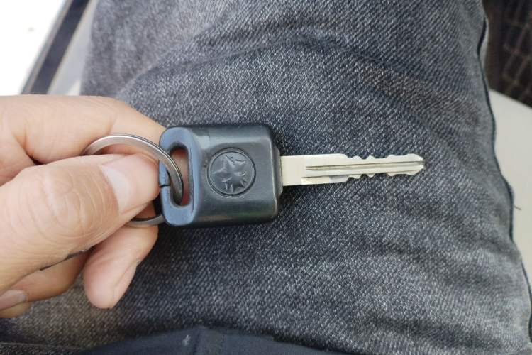 Used Venucia R30 2014 1.2L Manual Luxury Edition
