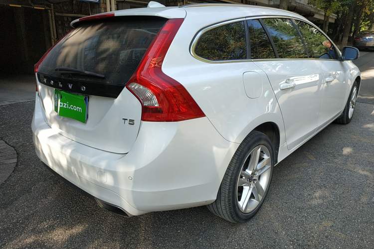 Used Volvo V60 2017 T5 Zhiya Edition China V Standard
