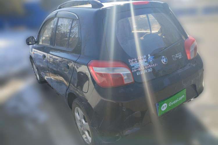 Used Venucia R30 2014 1.2L Manual Luxury Edition
