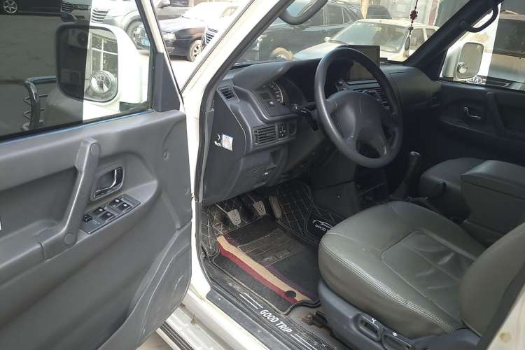 Used Leopaard Heijingang 2014 2.4L Manual 4x4