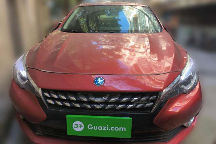 Used Venucia T90 2017 2.0L CVT Leading Edition
