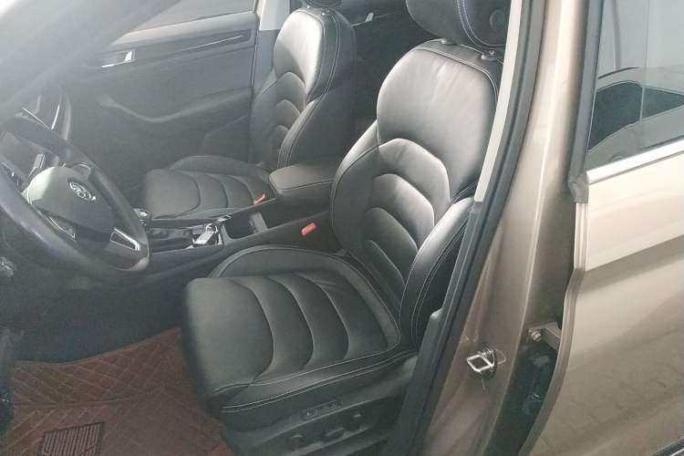 Used Skoda Kodiaq 2017 TSI330 7-Seater Two-Wheel-Drive Luxury Edition Left Front Seat