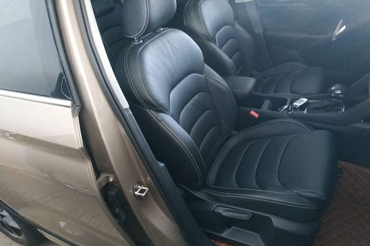 Used Skoda Kodiaq 2017 TSI330 7-Seater Two-Wheel-Drive Luxury Edition Right Front Seat