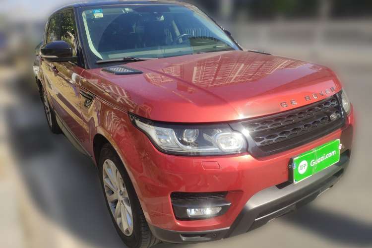 Used Land Rover Range Sport 2014 3.0 SC V6 HSE Front Right 45 Deg