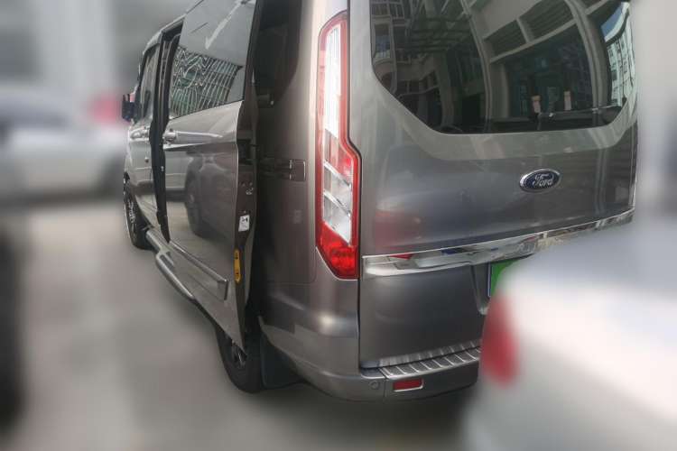 Used Ford Tourneo Custom 2017 2.0T Automatic Elite Edition
