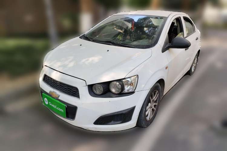 Used Chevrolet Aveo Sonic 2011 Sedan 1.4L Automatic SL
