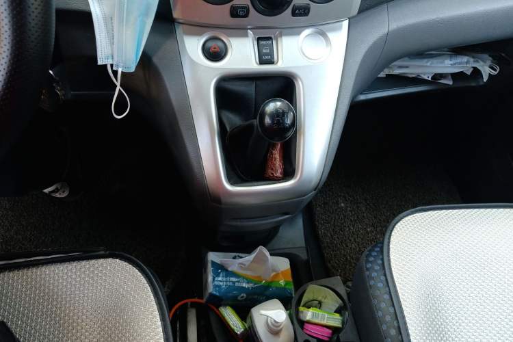 Used Nissan NV200 2010 1.6L Luxury Model Gear Lever