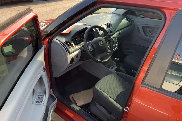 Used Skoda Fabia 2012 1.4L Automatic Crystal Edition