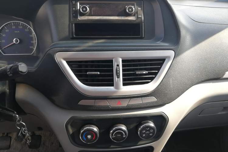 Used Dongfeng Shuaike 2016 1.5L Manual Standard Edition