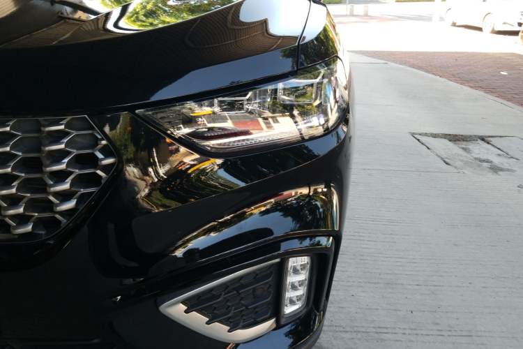 Used Wey VV5 2021 1.5T Two-Wheel Drive Smart Pioneer
