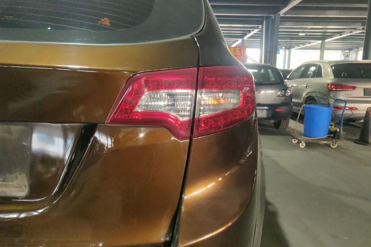 Used Land X5 2016 Plus 2.0T Automatic Enjoyment Edition
