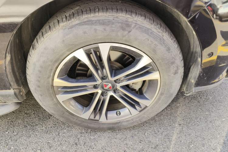 Used BORGWARD BX7 2016 28T Two-Wheel Drive Luxury Version 5 Seats