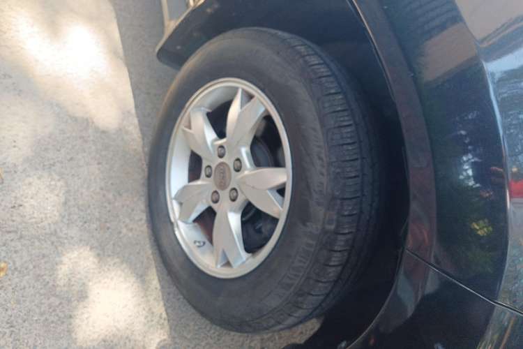 Used BYD S6 2011 2.4L Automatic Luxury Edition