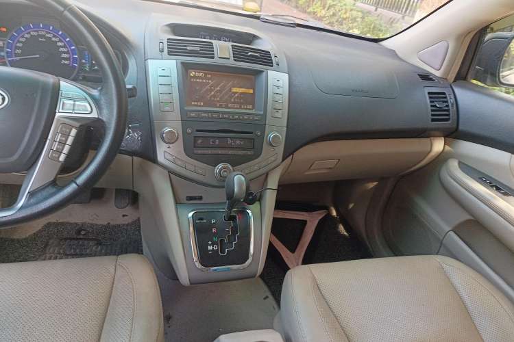 Used BYD S6 2011 2.4L Automatic Luxury Edition