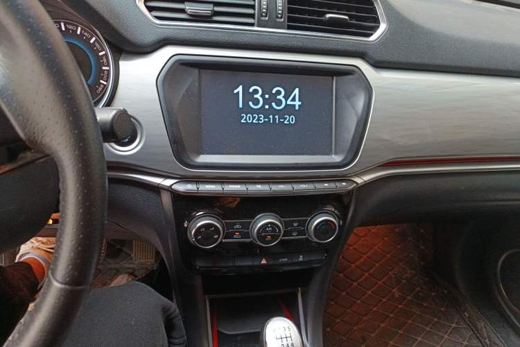 Used Haval H2 2017 Blue Label 1.5T Manual Two-Wheel Drive Luxury Model