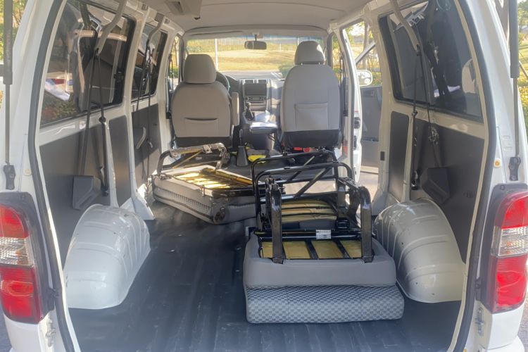 Used Jinbei Express 2020 2.0L Upgraded Version China VI Standard 6-Seater 1TZS