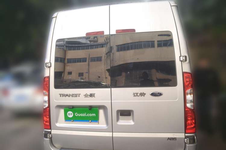 Used Ford Transit Custom 2016 2.2T Long-Wheelbase 6/7-Seater Mid-Roof Multi-Purpose Vehicle
