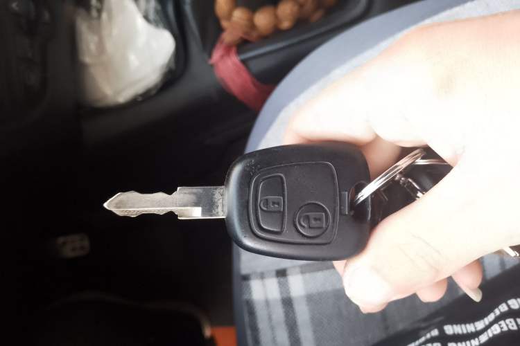 Used Peugeot 207 2010 Hatchback 1.6L Manual Prestige Edition
