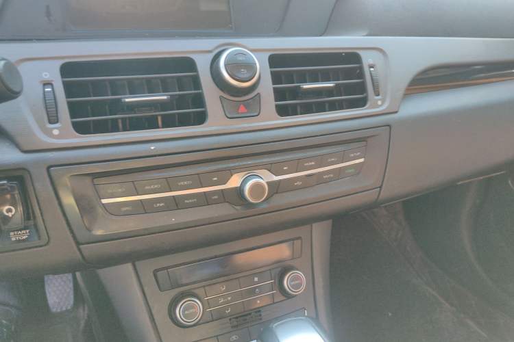 Used Roewe e550 2016 Deluxe Edition
