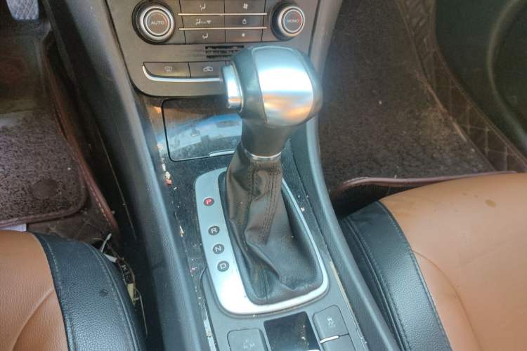 Used Roewe e550 2016 Deluxe Edition
