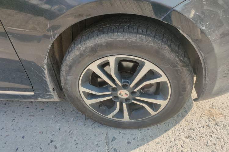 Used Roewe e550 2016 Deluxe Edition
