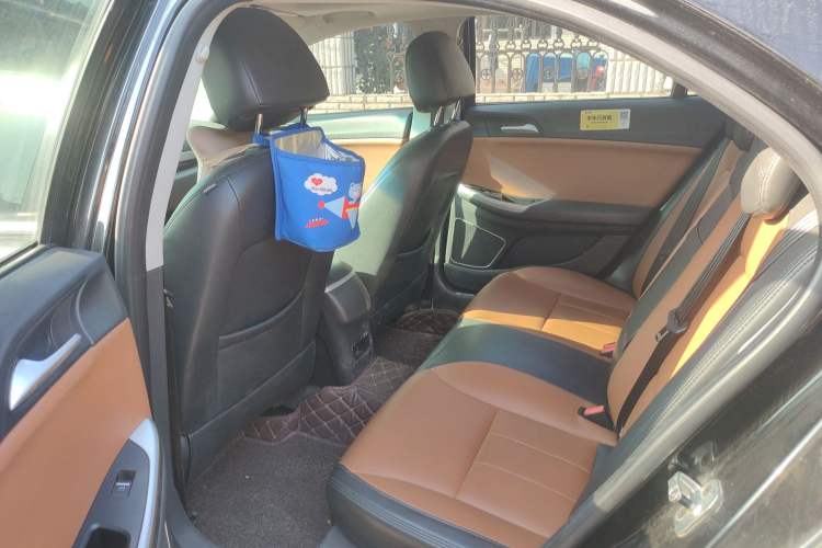 Used Roewe e550 2016 Deluxe Edition
