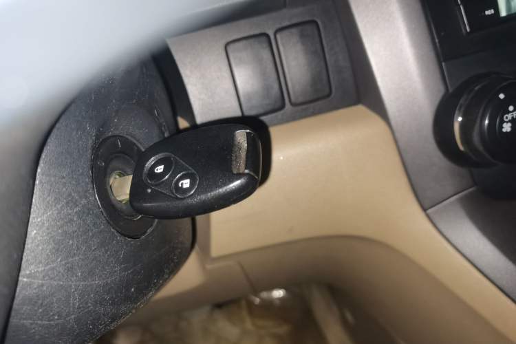 Used Honda CR-V 2010 2.0L manual two-wheel drive urban version
