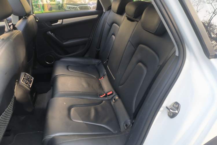 Used Audi A4 2014 40 TFSI allroad quattro plus version
