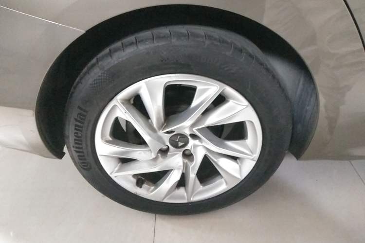 Used DS 5LS 2014 1.8L Elegant Edition VTi140