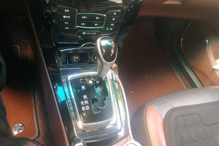 Used BYD Surui 2015 1.5L Automatic Comfort Edition
