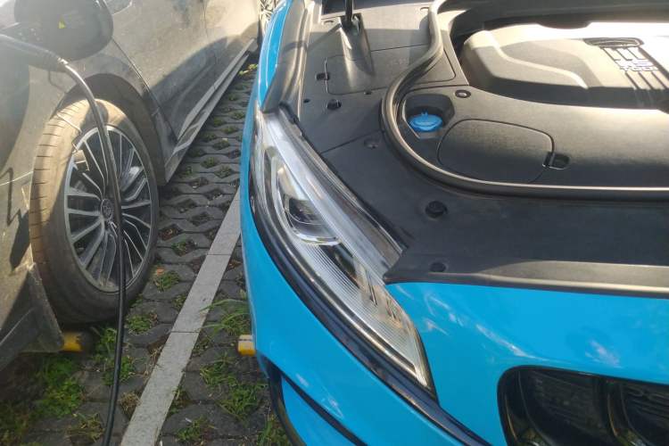 Used Geely Auto Emgrand GT New Energy 2018 1.5T PHEV Yaoxiang Edition Right Front Headlight