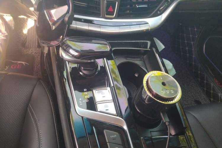 Used Geely Auto Emgrand GT New Energy 2018 1.5T PHEV Yaoxiang Edition Gear Lever