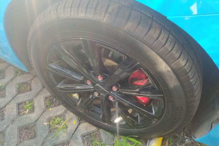 Used Geely Auto Emgrand GT New Energy 2018 1.5T PHEV Yaoxiang Edition Right Front Wheel Hub