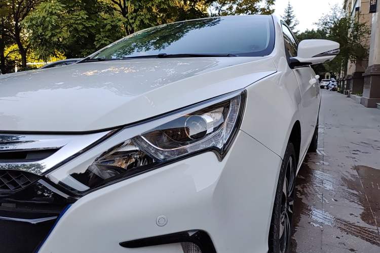 Used BYD Qin New Energy 2015 1.5T Dual-Crown Flagship Plus Edition