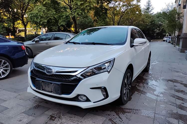 Used BYD Qin New Energy 2015 1.5T Dual-Crown Flagship Plus Edition