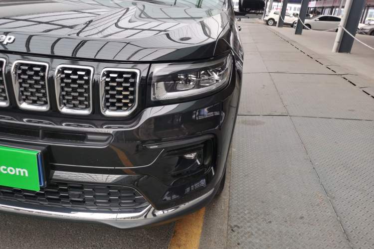 Used Jeep Grand Commander 2022 2.0T Four-Wheel Drive Luxury Edition
