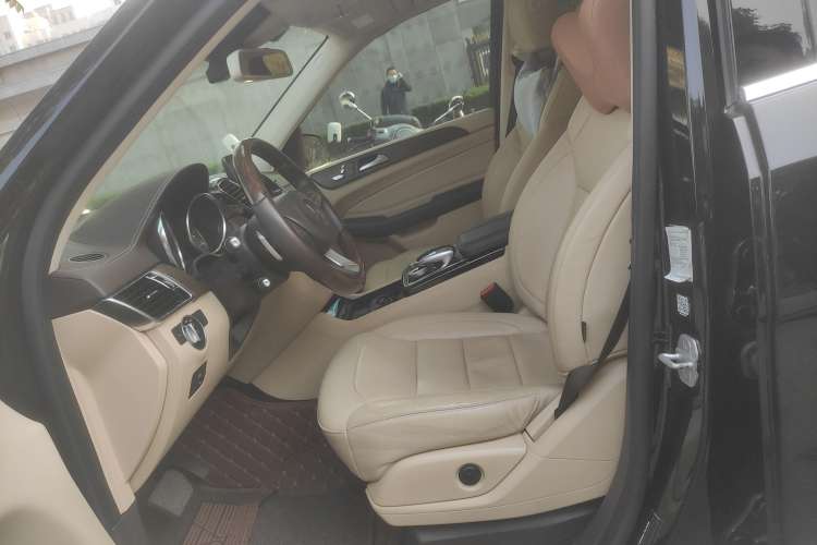 Used Mercedes-Benz GLS 2016 GLS 400 4MATIC Luxury Model
