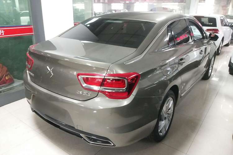 Used DS 5LS 2014 1.8L Elegant Edition VTi140