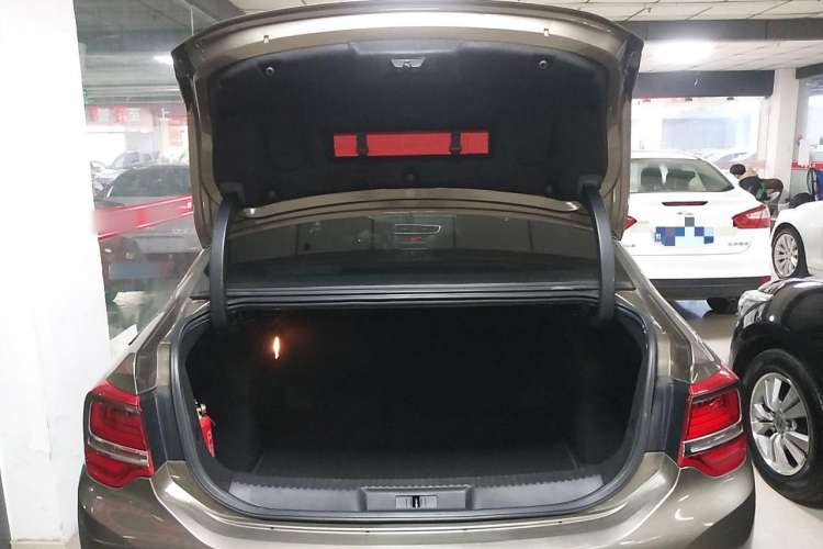 Used DS 5LS 2014 1.8L Elegant Edition VTi140