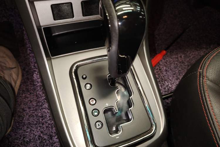 Used Geely Auto Classic Emgrand 2013 Hatchback 1.8L CVT Elite Model
